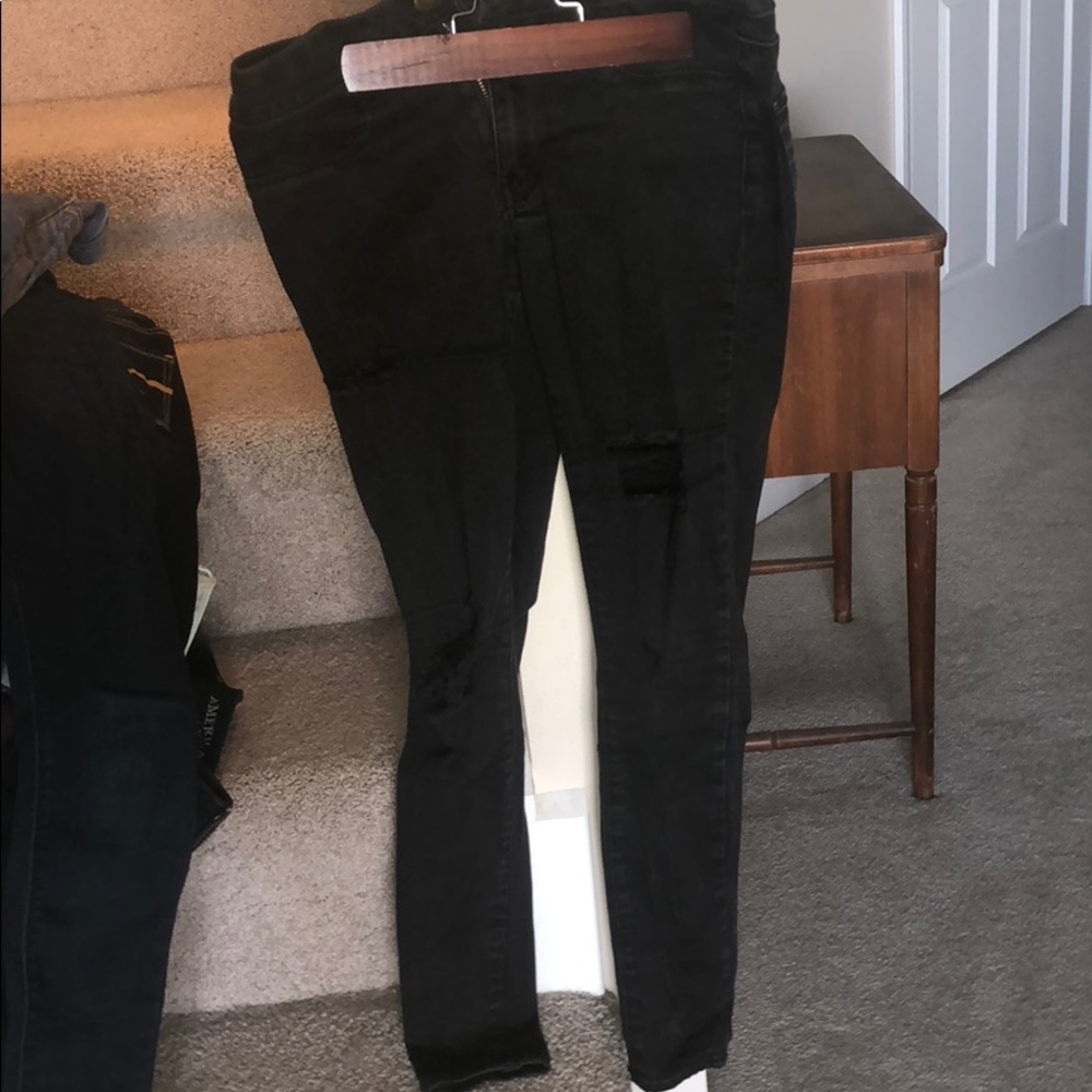 Distressed black jeans AEO
